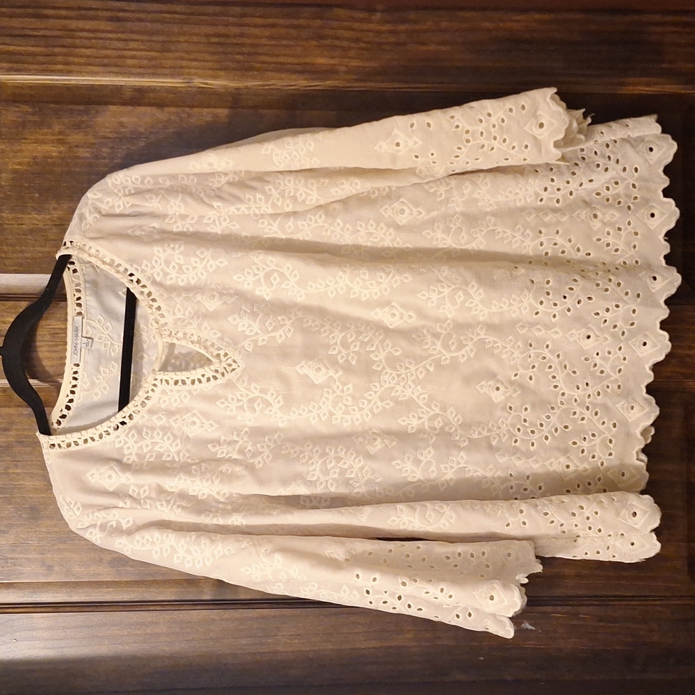 JOHN MARK cream velvet top